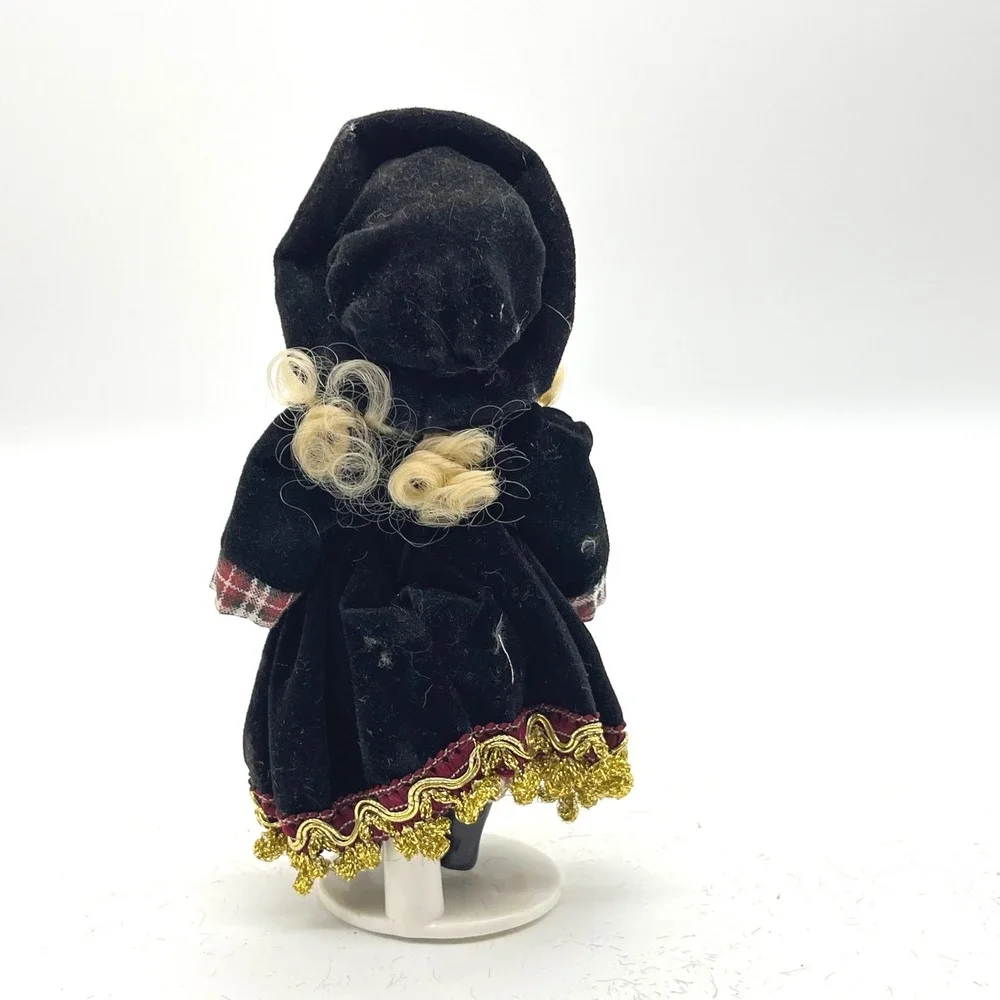 Vintage Miniature Porcelain Doll‎ Blonde Velvet Gold Trim Victorian Style 6in